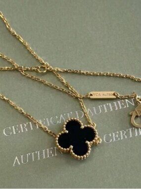 ✨ Van Cleef & Arpels Black Necklace ✨